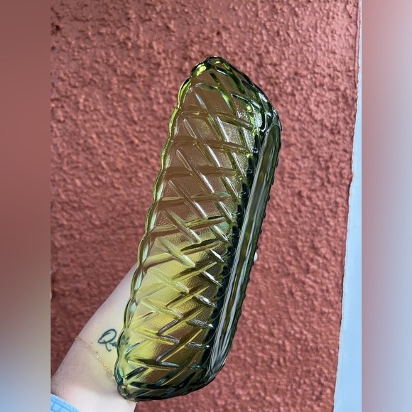 Vintage Avocado Green Rectangle Dish by Indiana Glass Basket Weave Pattern - Picture 6 of 8